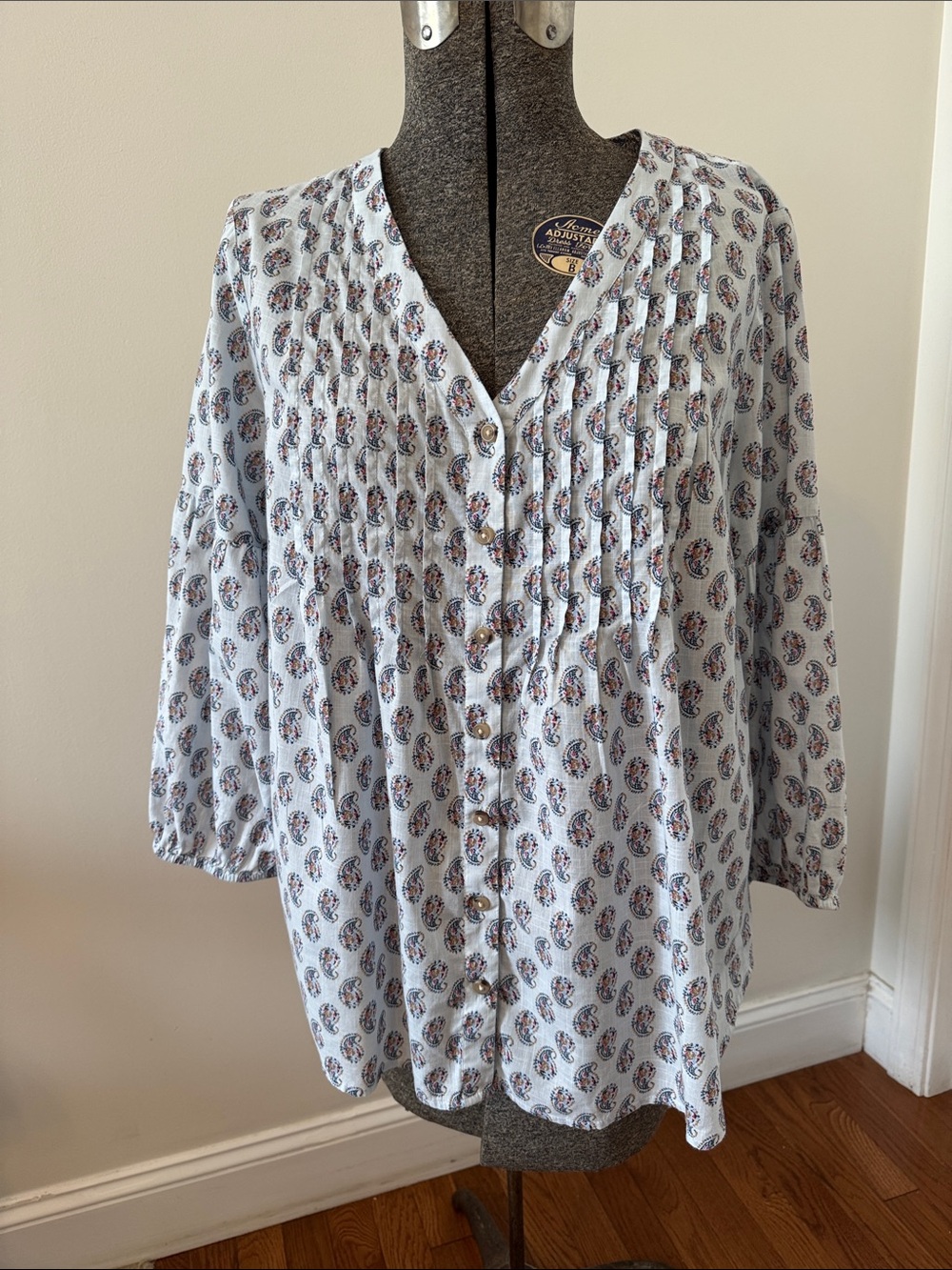 J JILL Light Blue Paisley Pintuck Button-Front Women’s Top